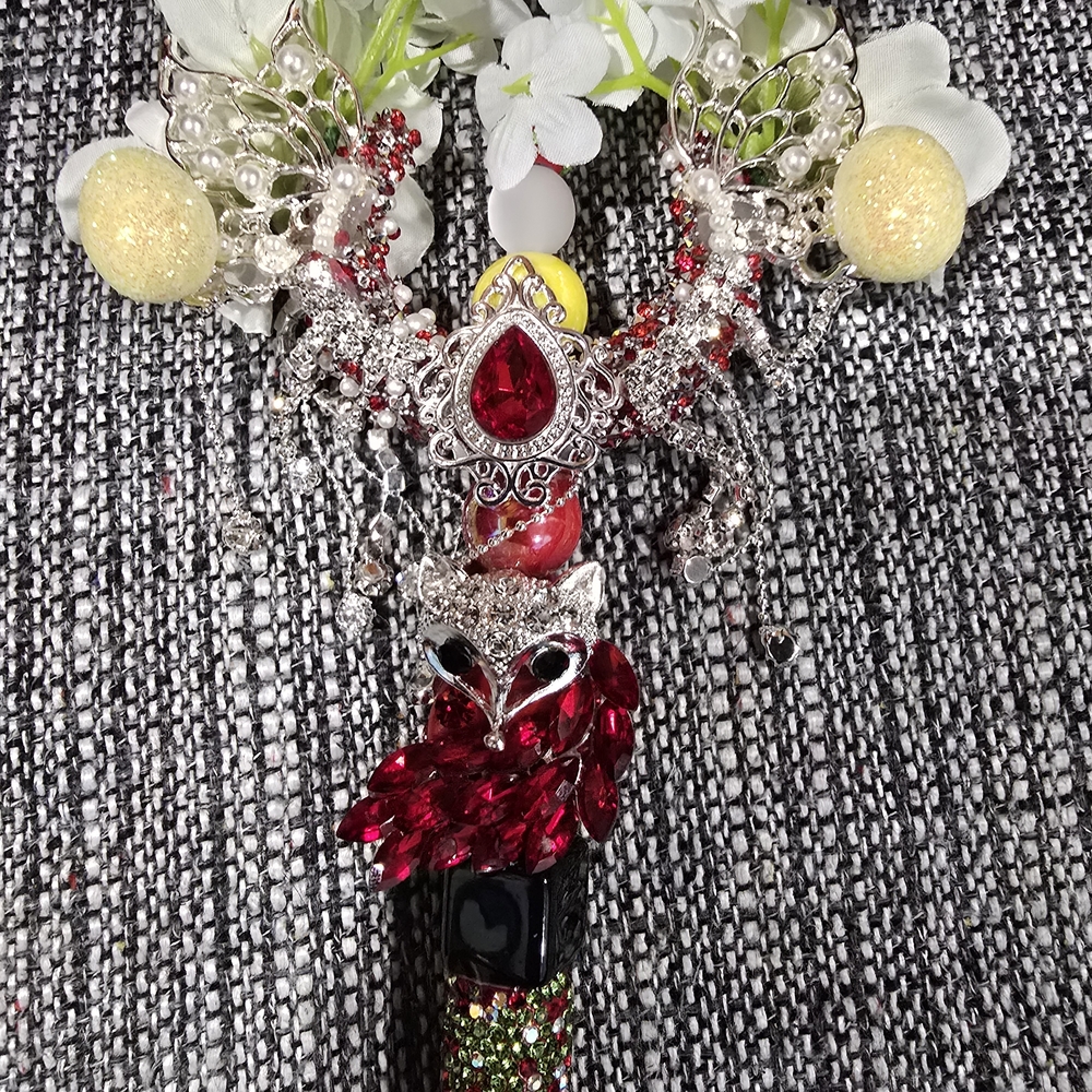 Elegant Red and Silver Decorative Pen